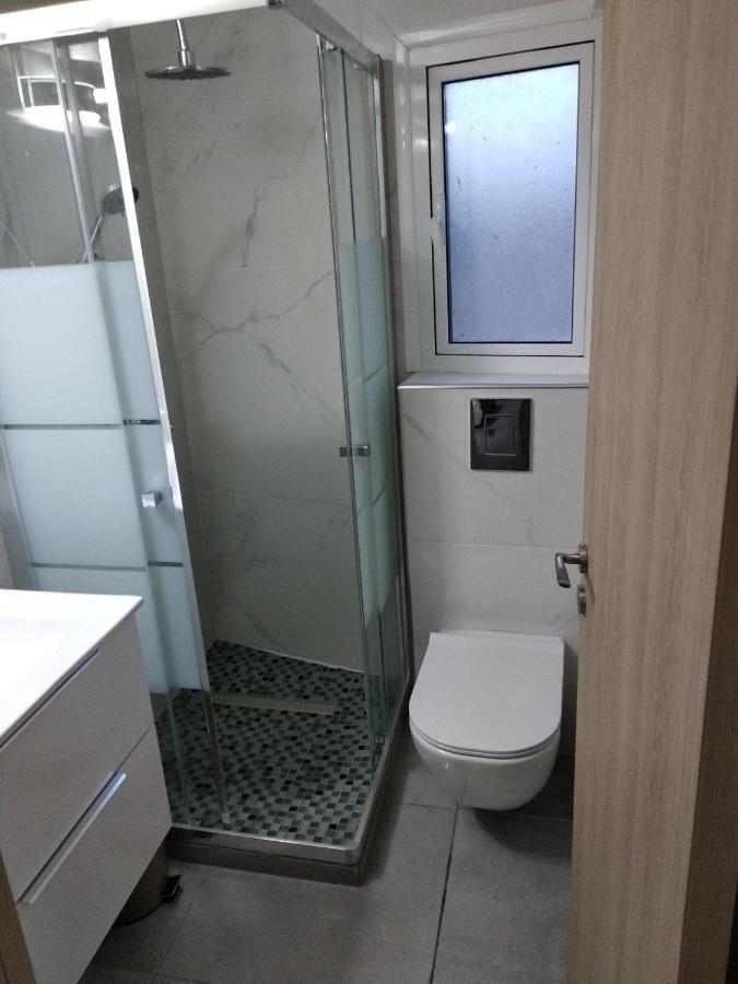 Cozy Place In The Heart Of Harbor Apartment Paphos Ngoại thất bức ảnh