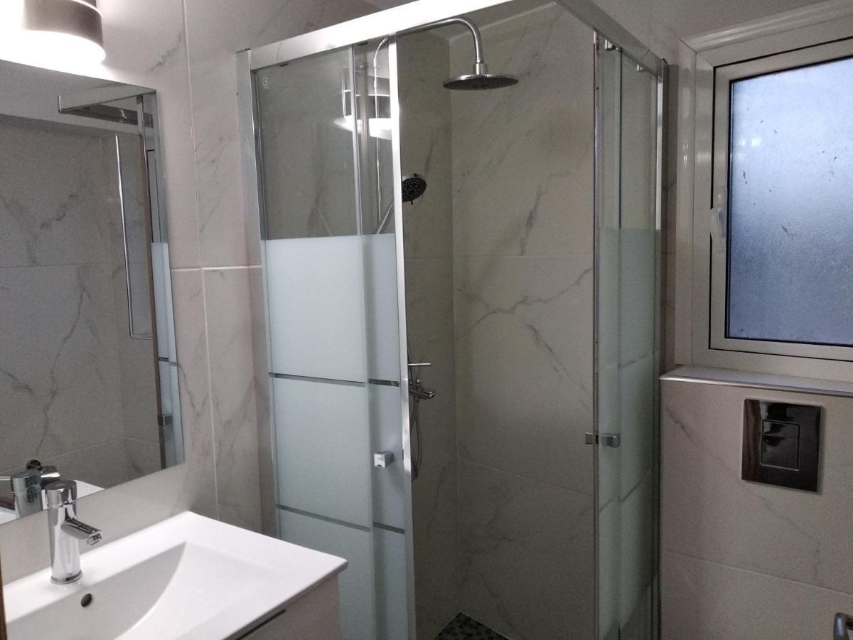 Cozy Place In The Heart Of Harbor Apartment Paphos Ngoại thất bức ảnh